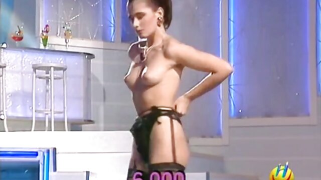 Pilihan jogan :  Brunette long-legged aktif mlumpat ing bulge kaku wong liyo Hot porno film 